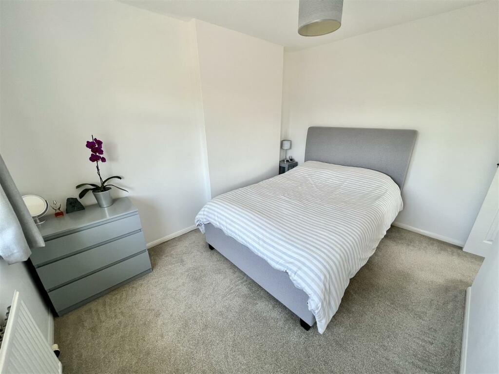 Additional image 8 of Cul-de-sac Location