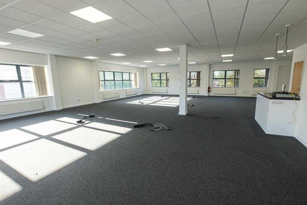 Additional image 24 of FREEHOLD OFFICE BUILDING | BS20