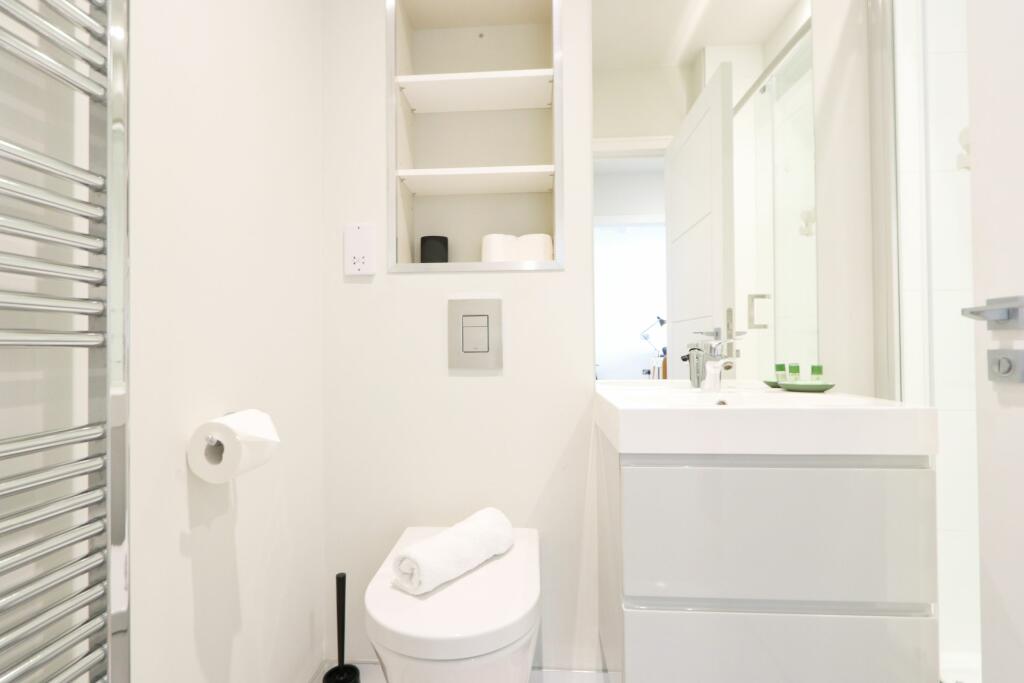 Additional image 8 of a St. Catherines Place, Bristol