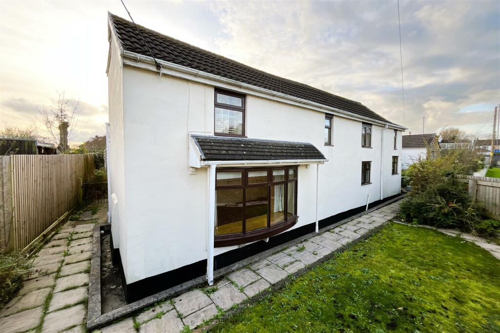 Additional image 33 of DETACHED | BASIC UPDATING | STOKE LODGE