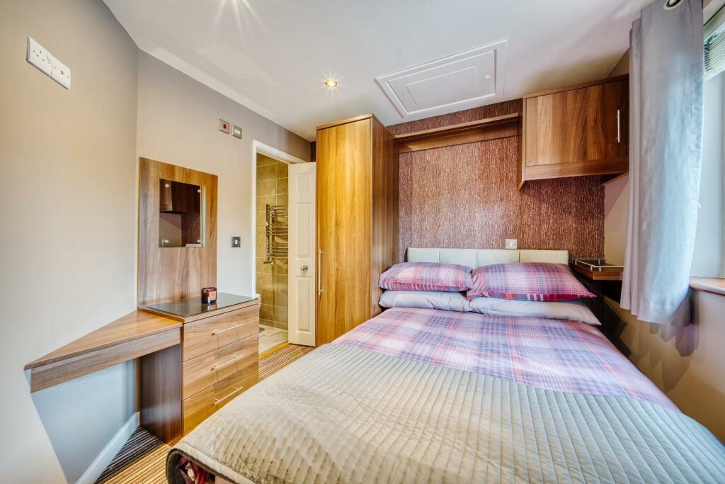 Additional image 20 of Views over Cleeve's countryside with annex