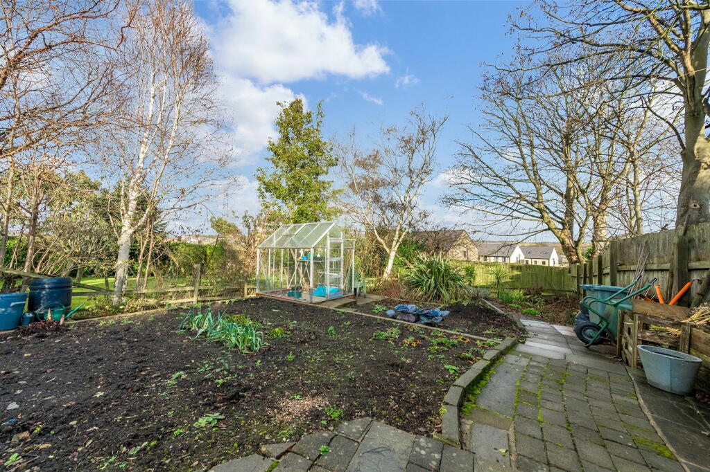 Additional image 28 of Latham Lane, Gomersal, Cleckheaton, BD19