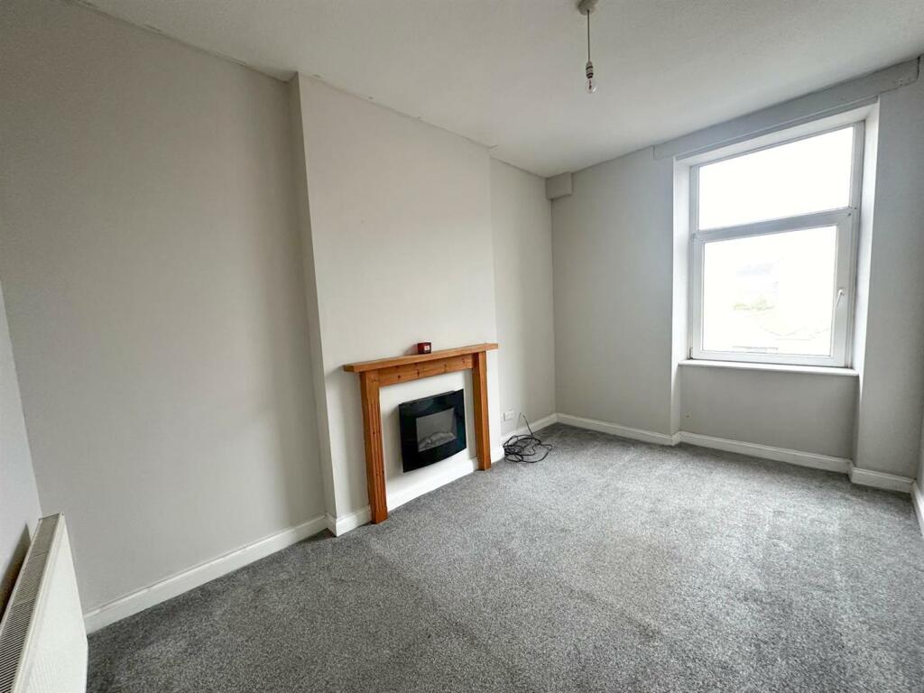 Additional image 14 of Main Street, Cross Hills