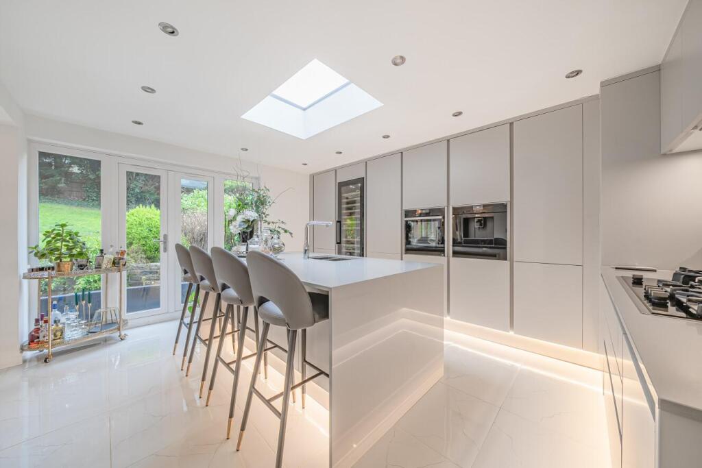 Additional image 18 of Sylvester Avenue, Chislehurst