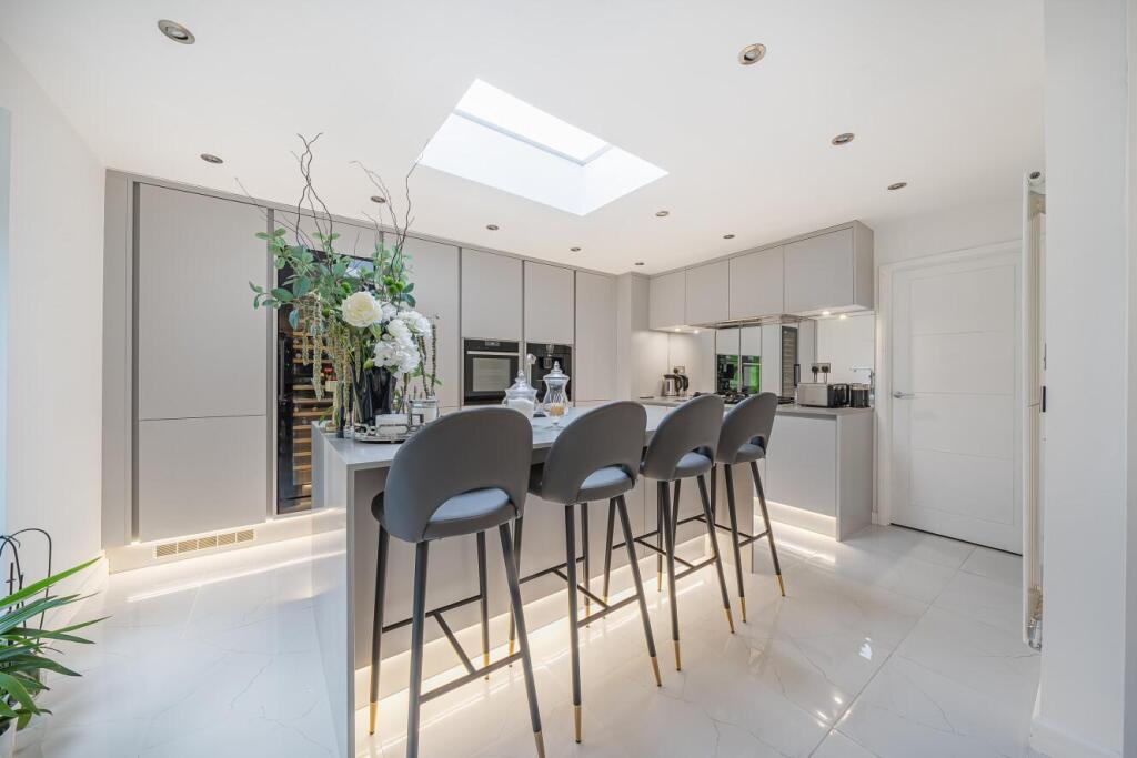 Additional image 7 of Sylvester Avenue, Chislehurst