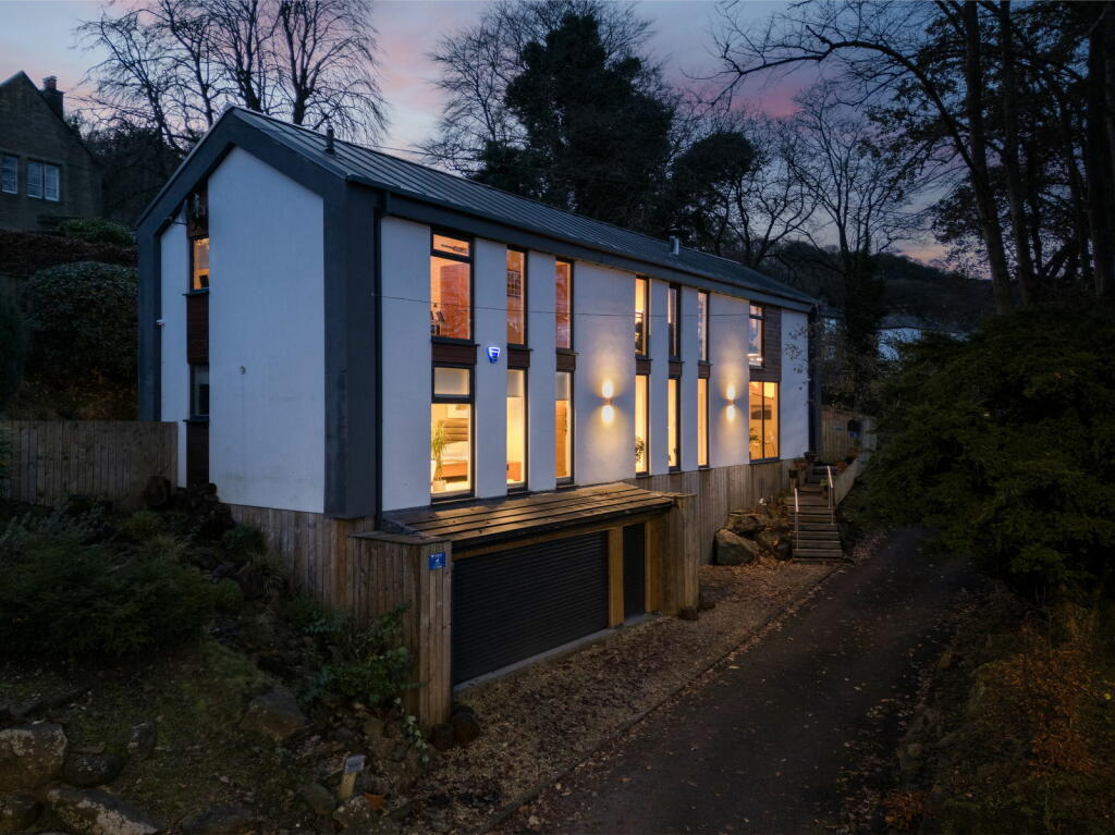 Skipton Road, Keighley, Bradford, BD20 6HJ