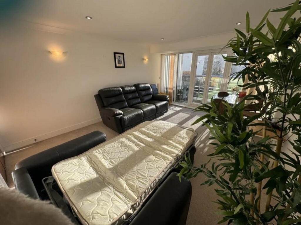 Additional image 16 of Creswell Drive, Beckenham, BR3