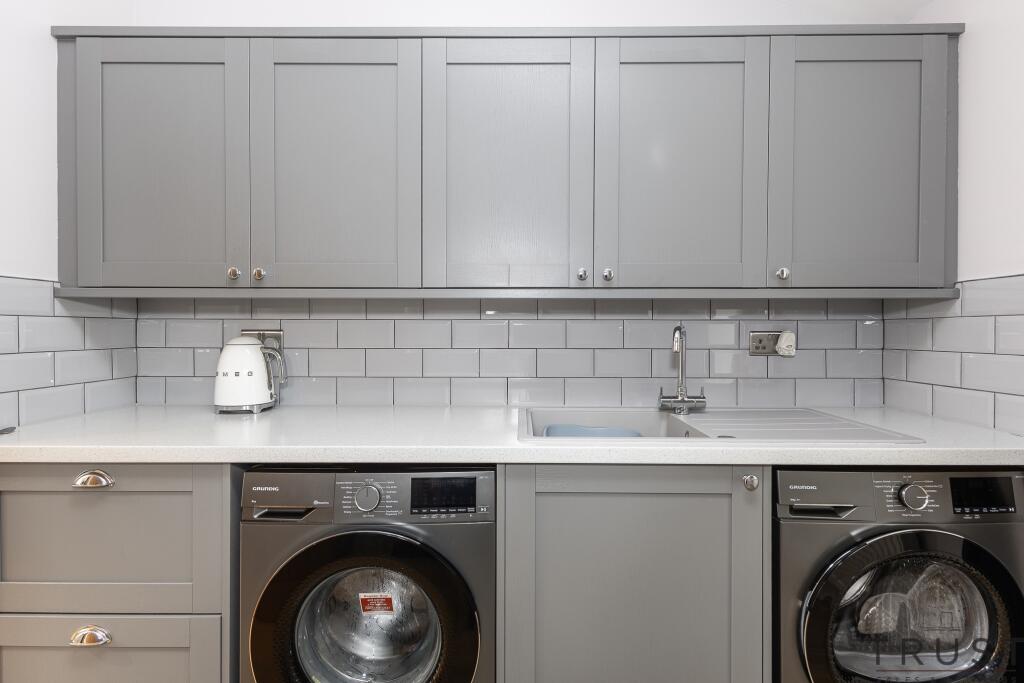 Additional image 15 of Manor Park Gardens, Gomersal BD19 4BA