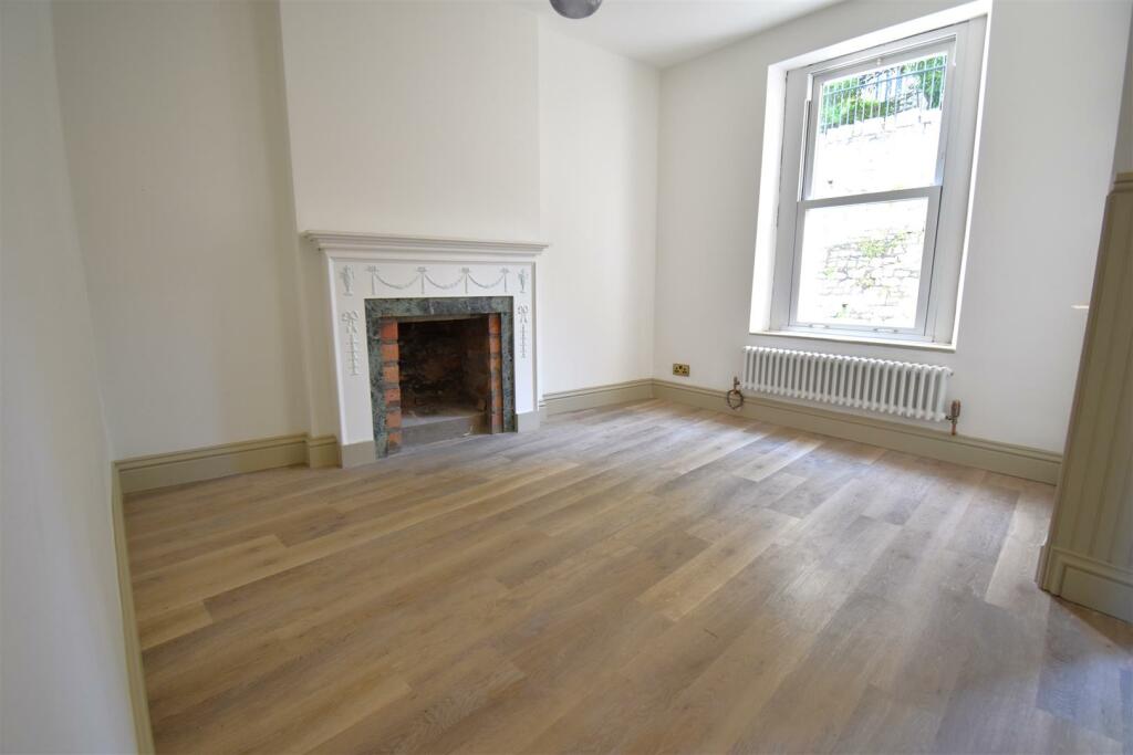Additional image 4 of Beautiful Refurbished Cottage Set In The Heart Of Westbury Village