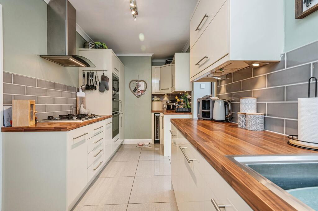 Additional image 3 of Laburnum Grove, Gomersal, Cleckheaton, West Yorkshire, BD19