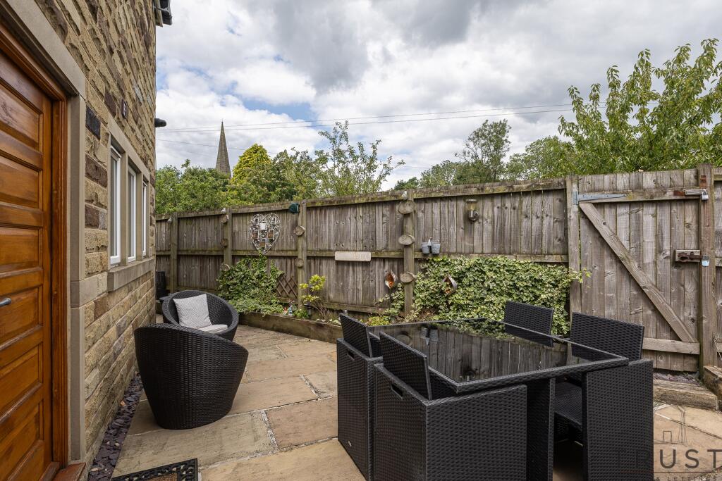 Additional image 70 of Bradford Road, Birkenshaw