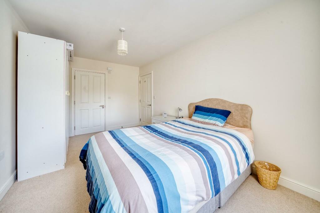 Additional image 6 of Retirement apartment just a stone's throw from the shops in Yatton