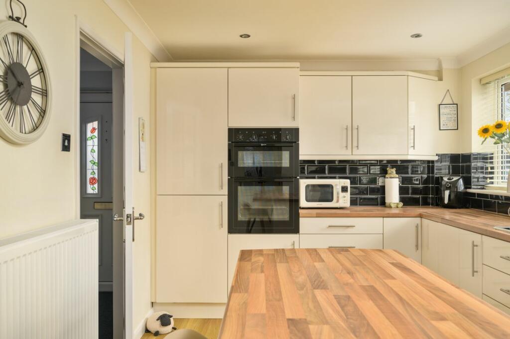 Additional image 8 of Moorside Green, Drighlington