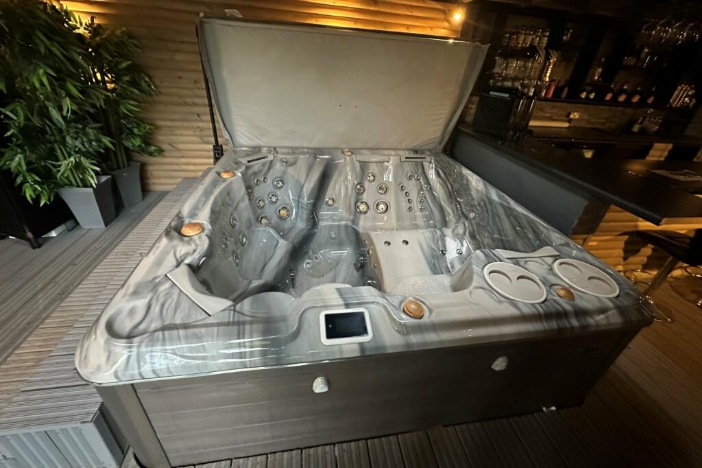 Additional image 10 of Taryn Grove, Bromley, Kent, BR1