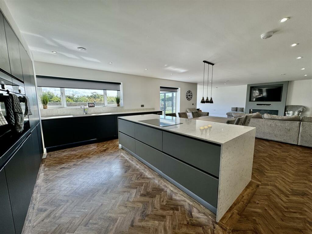 Additional image 5 of The Woodlands, Seaton