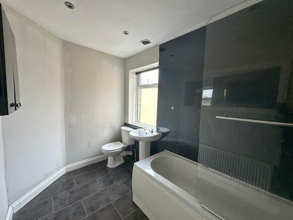 Additional image 10 of Main Street, Cross Hills