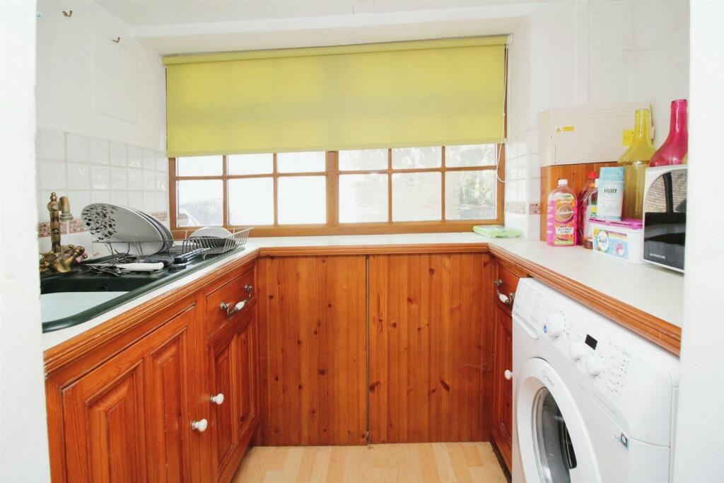 Additional image 6 of Bolton Lane, Bradford, BD2 4AA