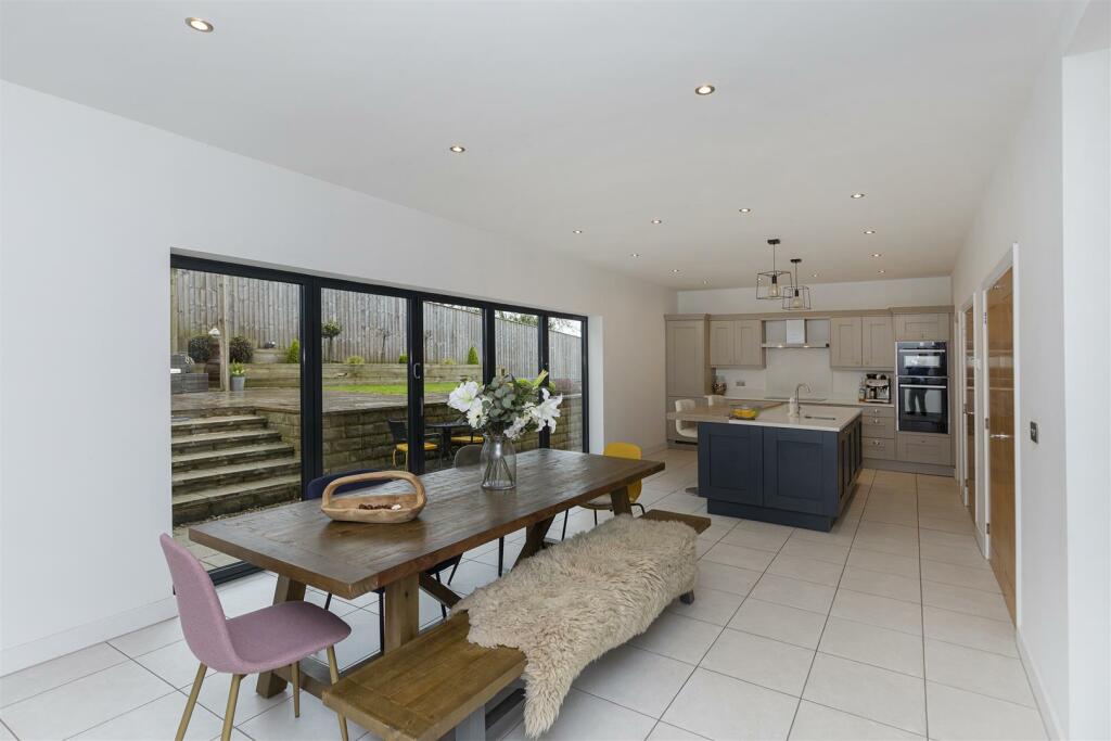 Additional image 3 of Snelsins Road, Cleckheaton