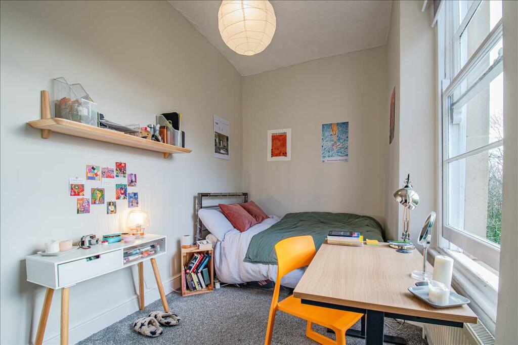 Additional image 10 of First Floor Flat, Osborne Road