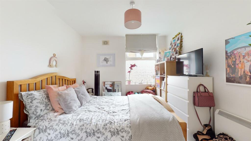 Additional image 5 of Hanham Road, Bristol