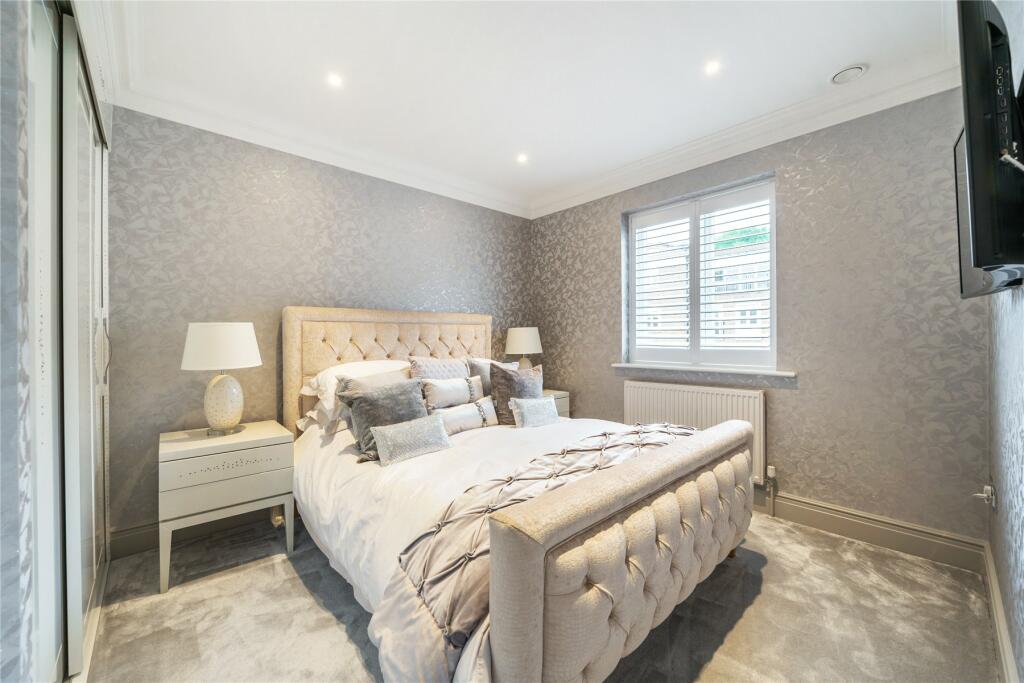 Additional image 21 of Willoughby Lane, Bromley