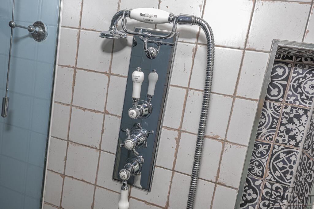 Additional image 22 of Halifax Road, Hartshead Moor, Cleckheaton