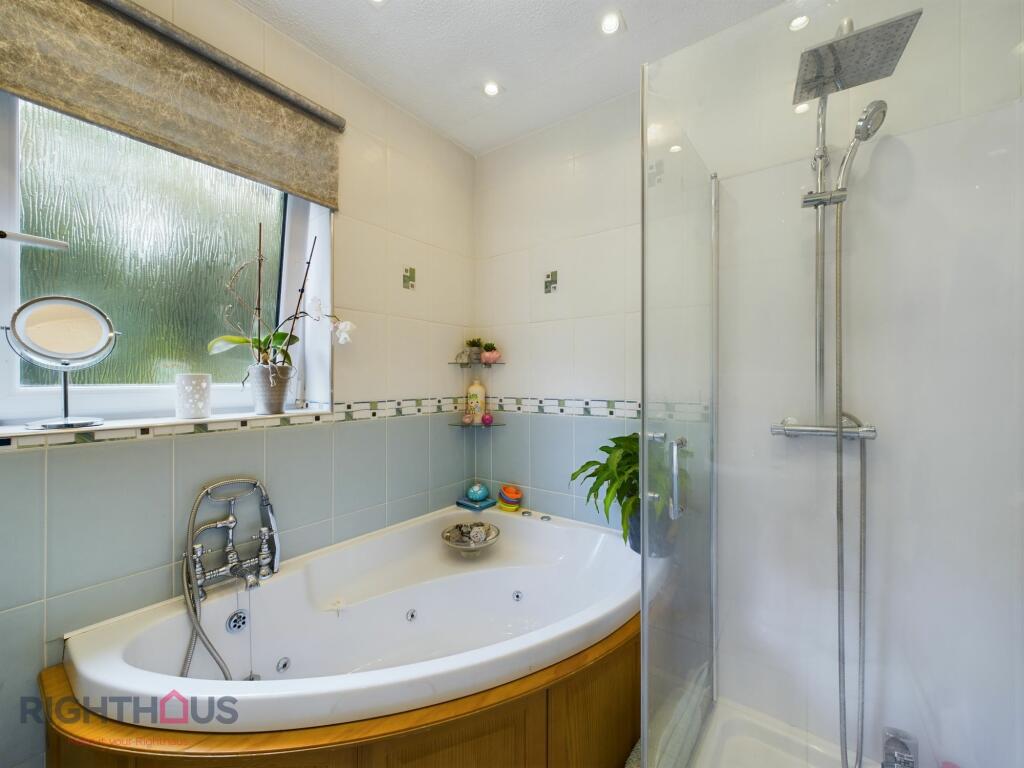 Additional image 16 of Badgers Way, Bradford, BD2