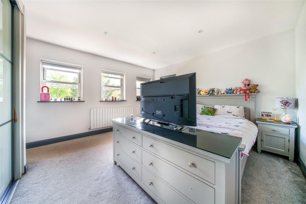 Additional image 25 of Birch Mead, Farnborough Park