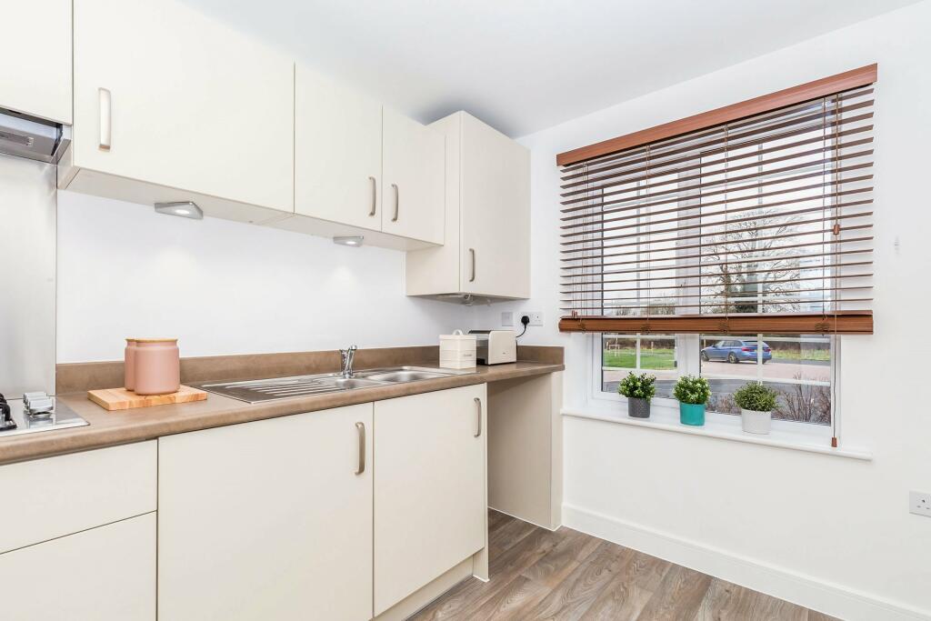 Additional image 3 of 75 Barton Way, Hassocks, West Sussex