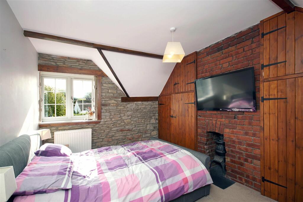 Additional image 9 of Stunning 4 Bedroom Cottage With Equally Stunning 2 Double Bedroom Detached Annexe, Winterbourne
