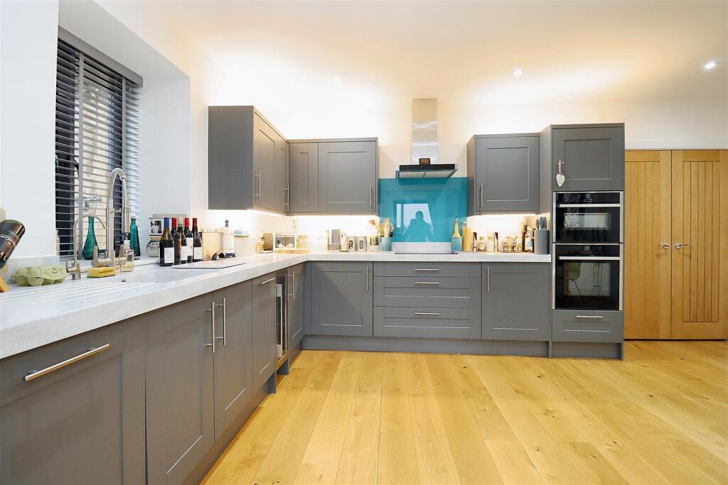 Additional image 6 of Beautifully converted barn in East Clevedon