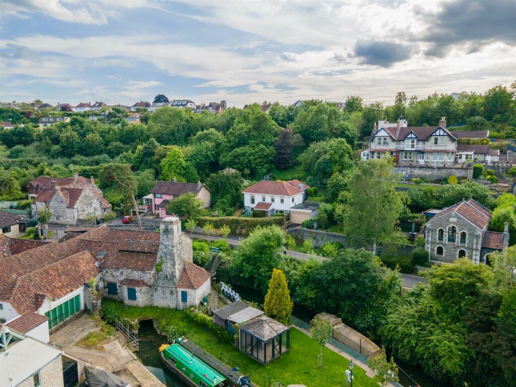 The Shallows, Saltford, Bristol