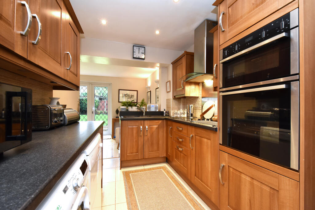 Additional image 5 of Calmont Road Bromley BR1