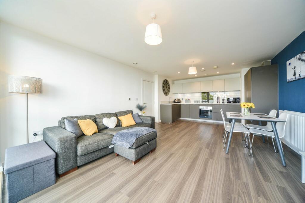 Additional image 3 of Glebe Way, West Wickham, BR4 0AP