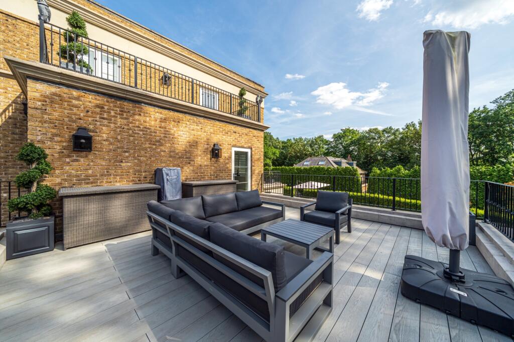 Additional image 28 of Willoughby Lane, Bromley, Kent