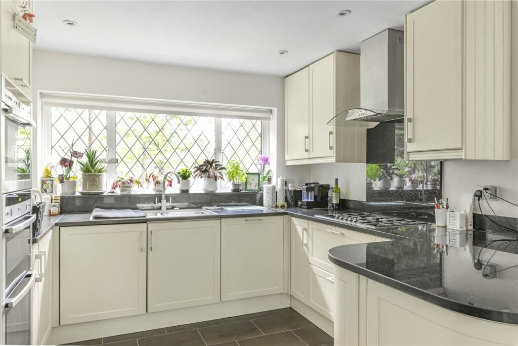 Additional image 2 of Hayes Lane, Beckenham, BR3