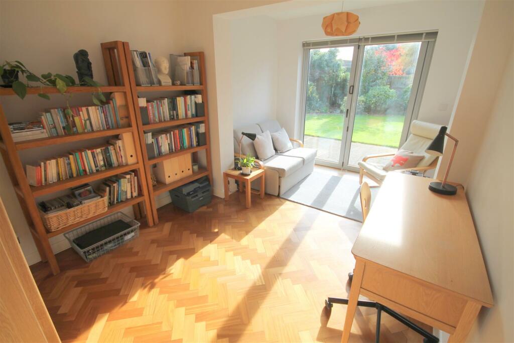 Additional image 9 of Park Crescent, Frenchay, Bristol