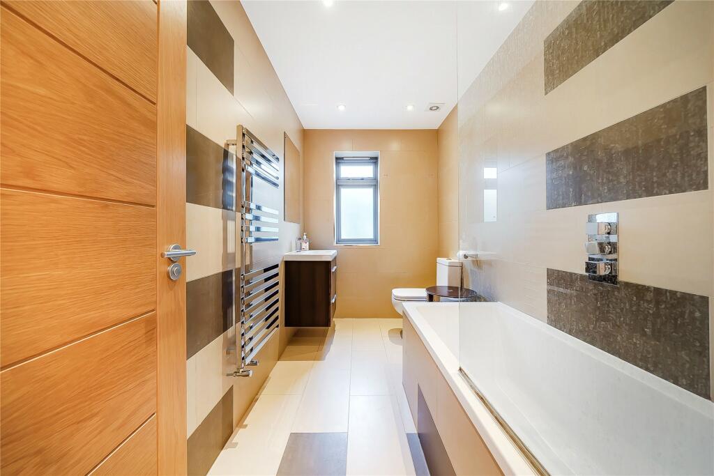 Additional image 35 of Birch Mead, Farnborough Park