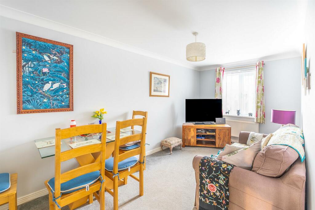 Additional image 5 of Merton Drive, Weston-Super-Mare - SPACIOUS TOWNHOUSE