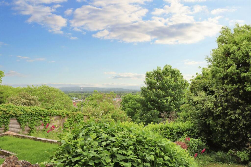 Additional image 6 of Elevated location with views across Clevedon