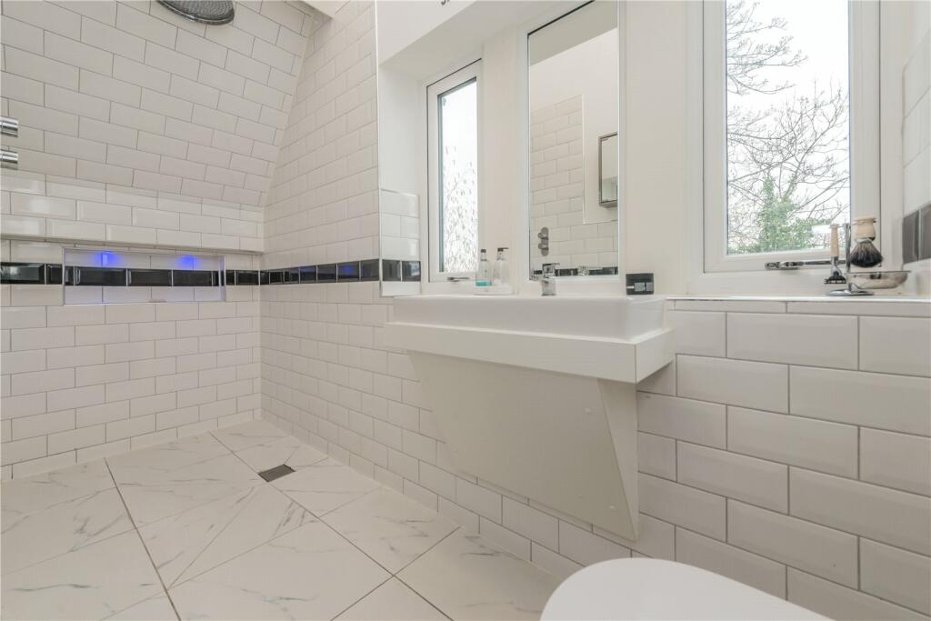 Additional image 17 of Whitcliffe Road, Cleckheaton, BD19