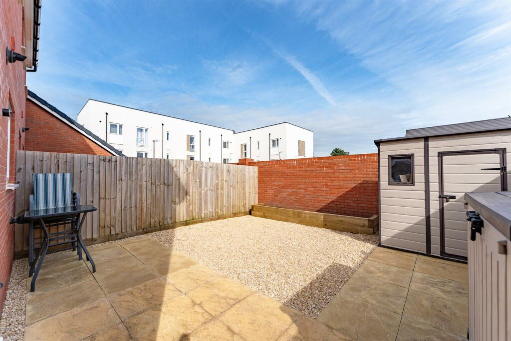 Additional image 16 of Lord Way, Locking Parklands - IMMACULATE
