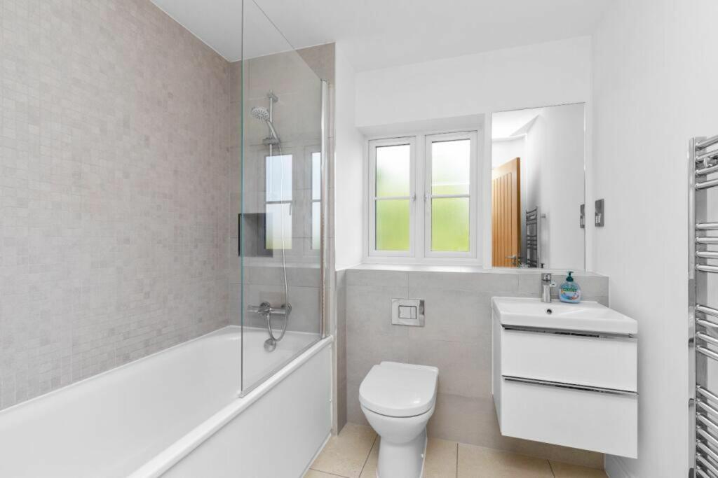 Additional image 17 of Byron Close, Lewes, BN8