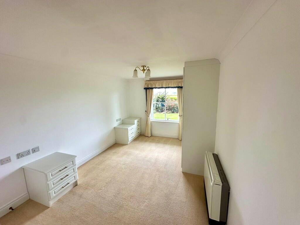 Additional image 7 of 9 Pegasus Court, 58 Beach Road, Weston-Super-Mare, North Somerset, BS23 4AL