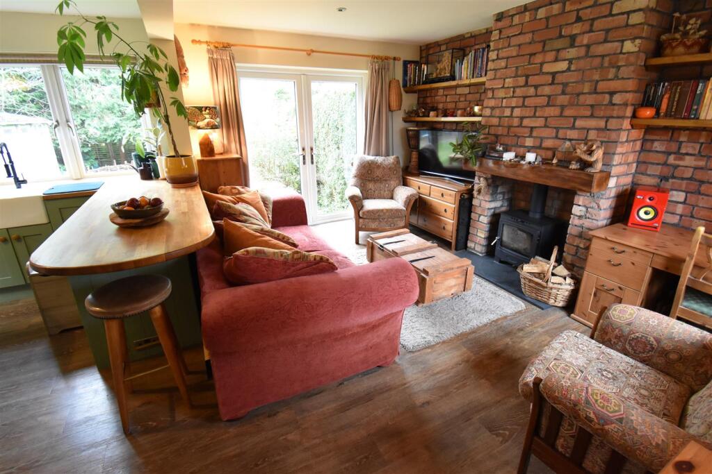 Additional image 5 of Beautiful Home on Lake Road, Bristol