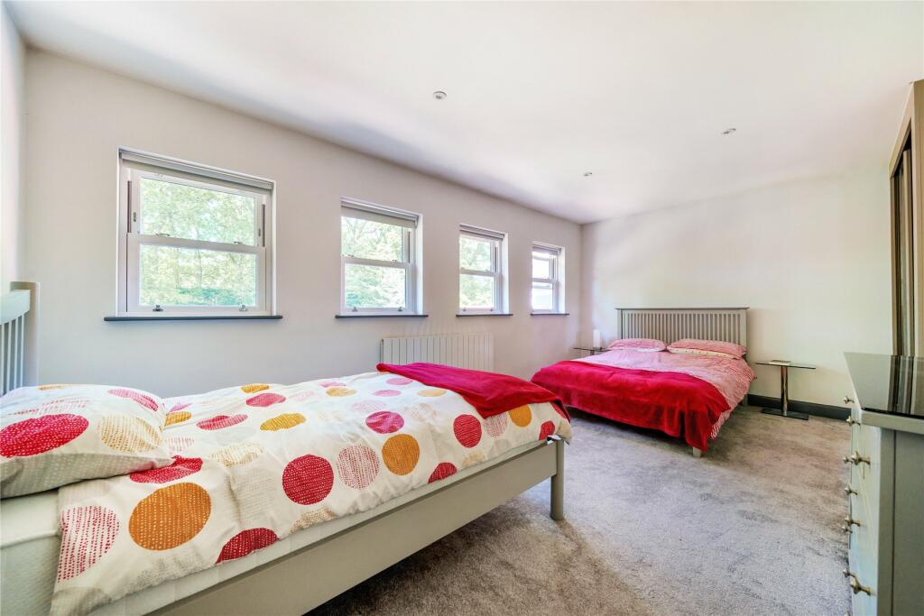 Additional image 27 of Birch Mead, Farnborough Park