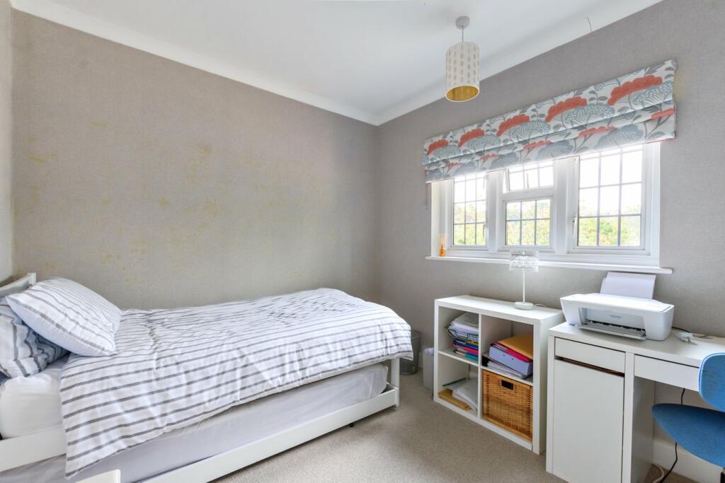 Additional image 20 of Walden Road, Chislehurst, BR7