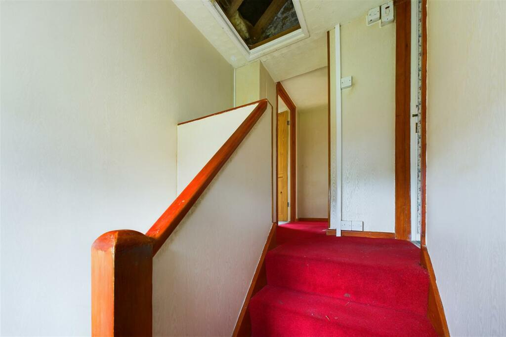 Additional image 14 of HOUSE | BASIC UPDATING | WRAXALL