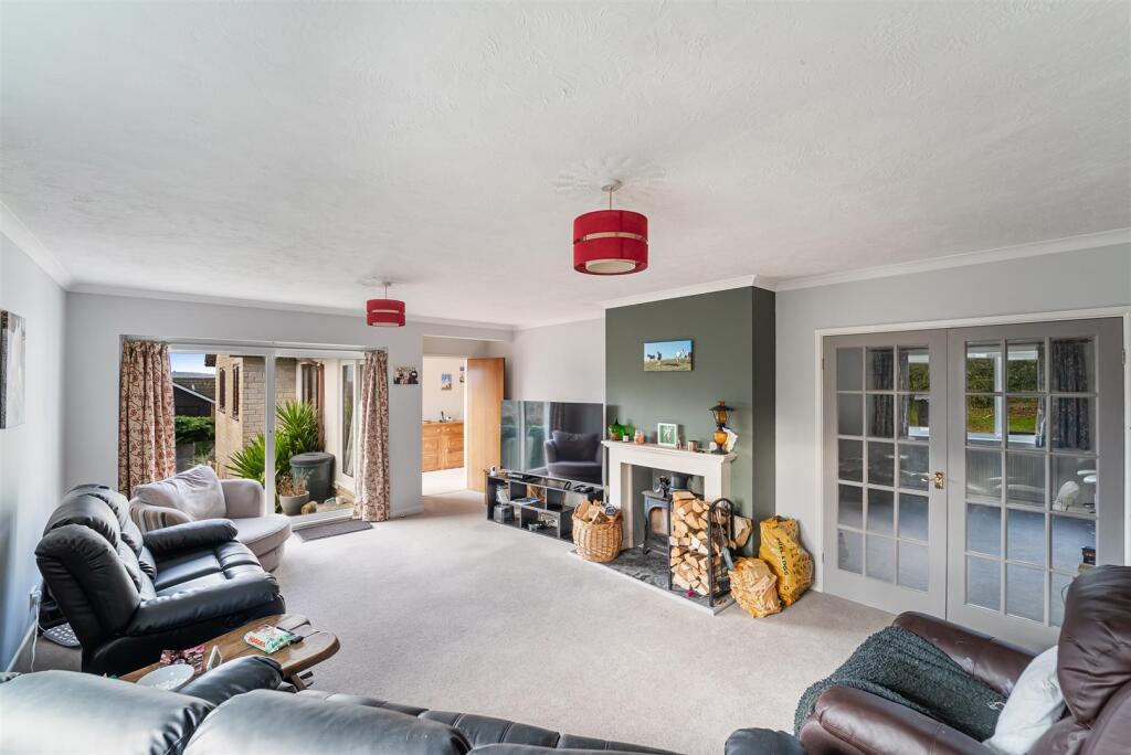 Additional image 4 of Brae Road, Winscombe - SPACIOUS DETACHED BUNGALOW