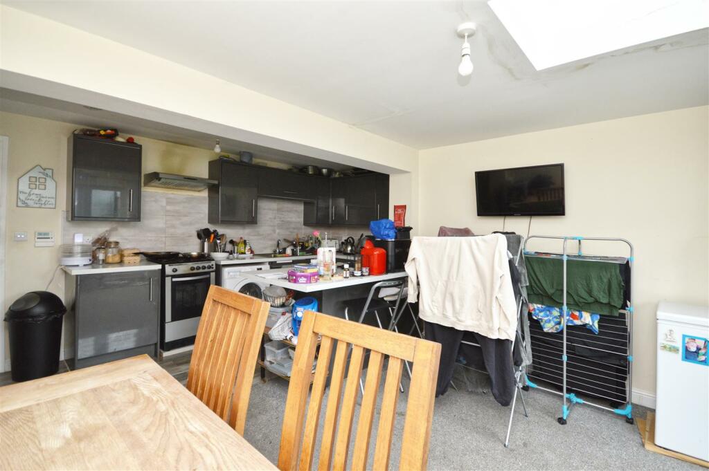 Additional image 17 of Lynde Close, Bristol